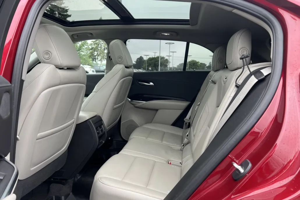 2020 Cadillac XT4 Premium Luxury photo 1