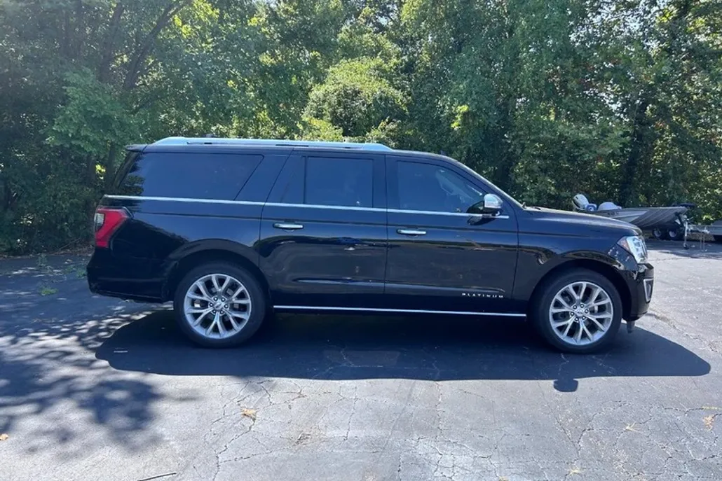 2019 Ford Expedition MAX Platinum photo 1