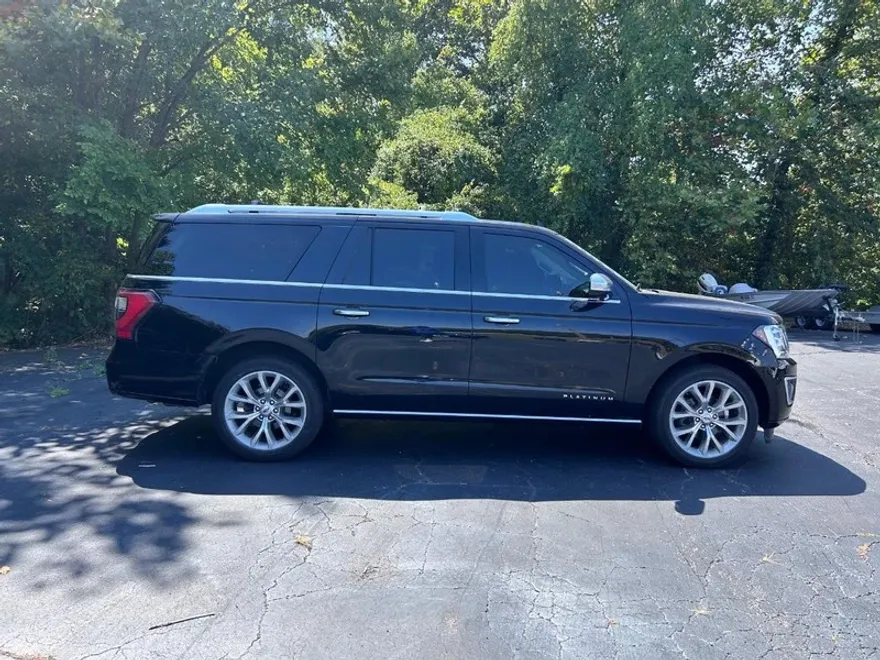 2019 Ford Expedition MAX Platinum photo 1