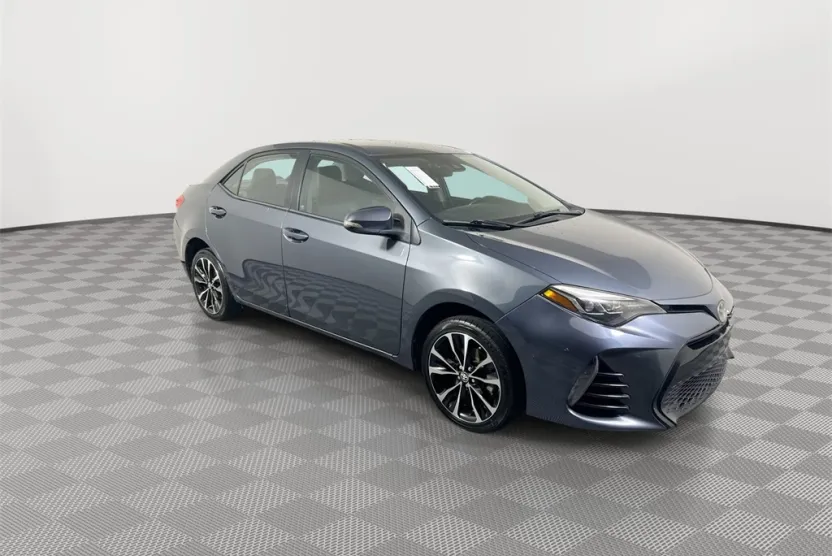 2017 Toyota Corolla L photo 1
