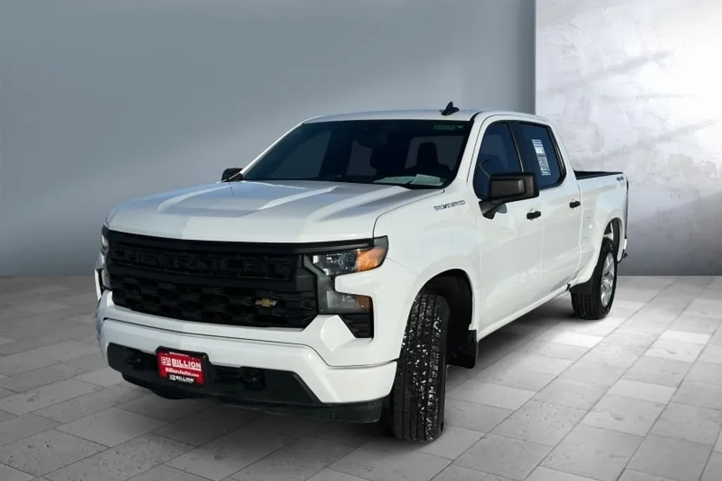 2023 Chevrolet Silverado 1500 Custom photo 1