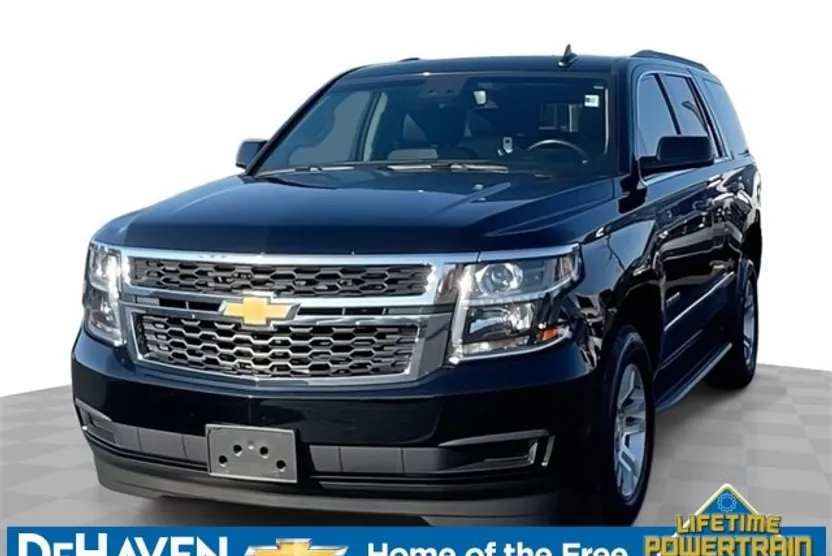 2017 Chevrolet Tahoe LT photo 1