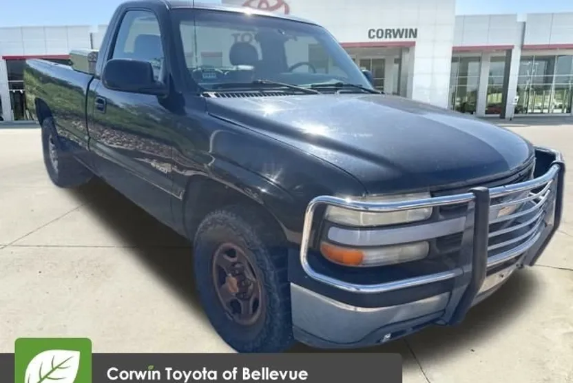 2001 Chevrolet Silverado 1500 photo 1