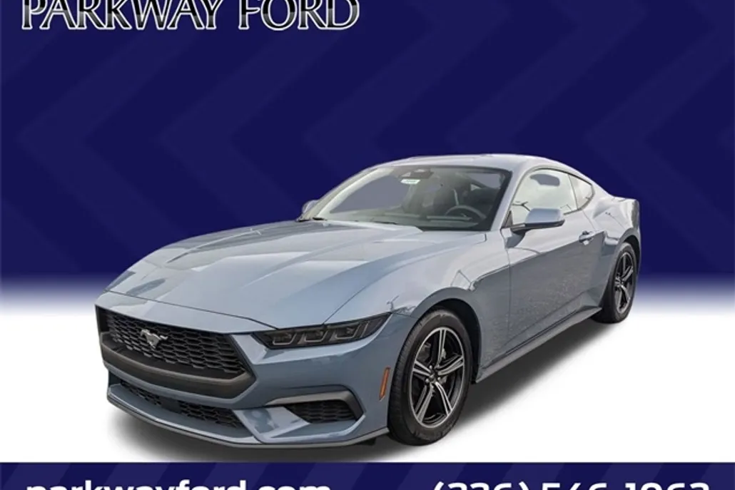 2025 Ford Mustang photo 1