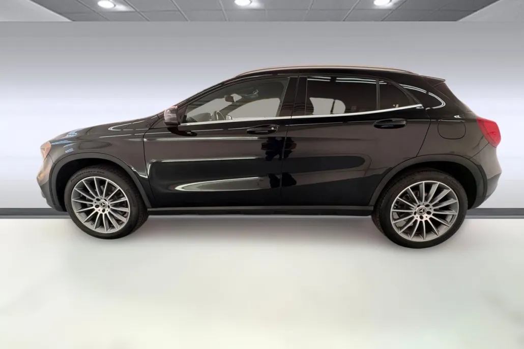 2018 Mercedes Benz GLA 250 photo 1