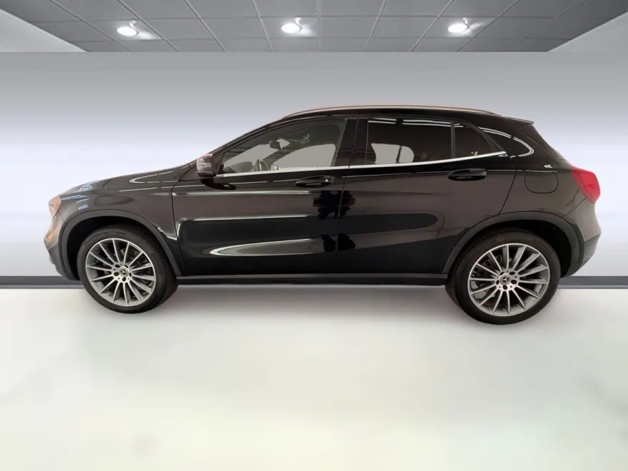 2018 Mercedes Benz GLA 250 photo 1