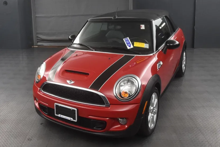 2013 Mini Cooper S photo 1