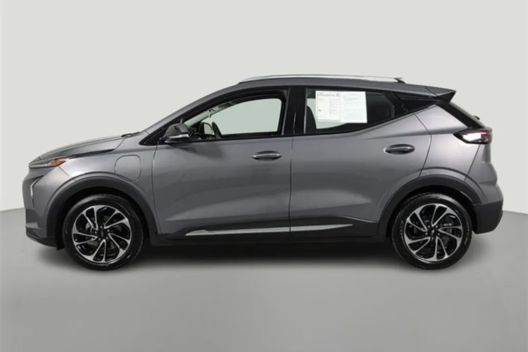 2022 Chevrolet Bolt EUV Premier photo 1