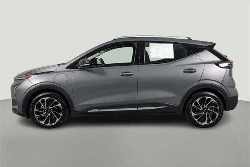 2022 Chevrolet Bolt EUV Premier photo 1