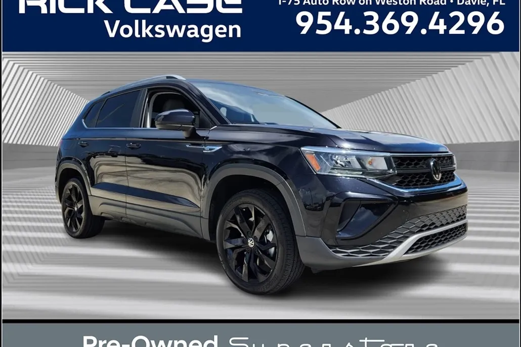 2023 Volkswagen Taos SE photo 1