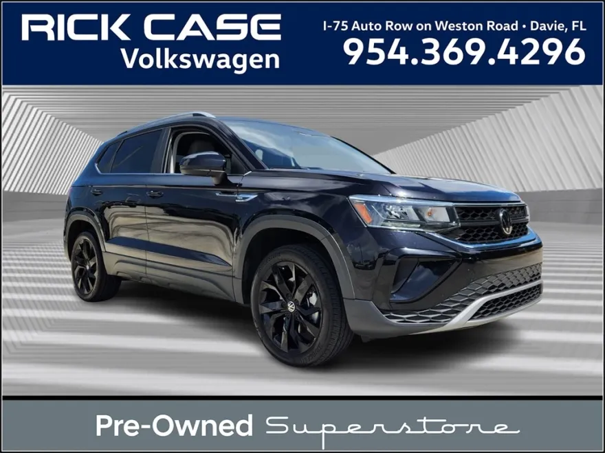 2023 Volkswagen Taos SE photo 1