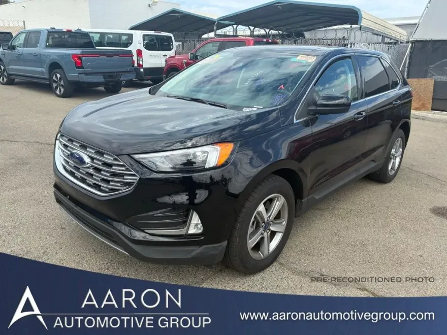 2022 Ford Edge SEL photo 1