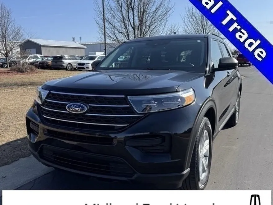 2022 Ford Explorer XLT photo 1