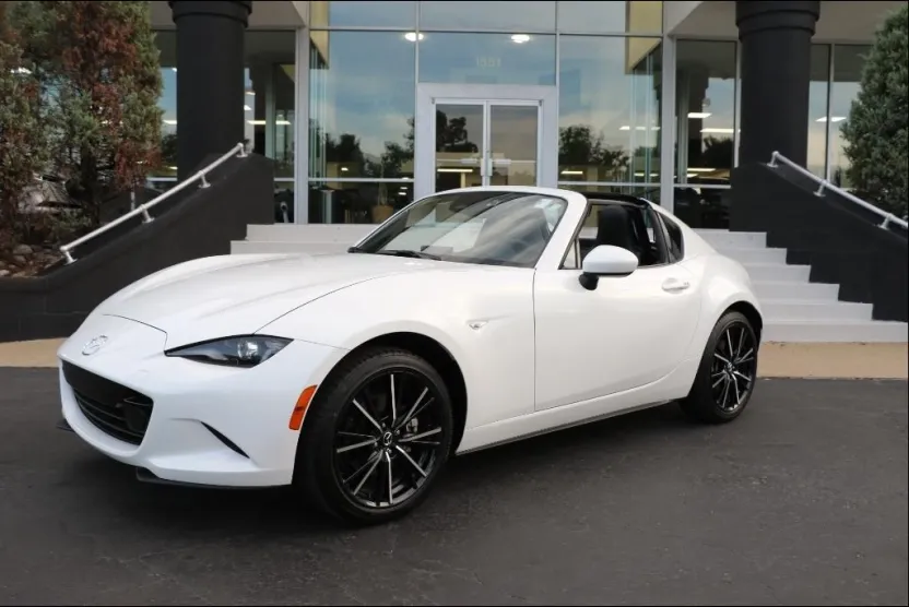 2024 Mazda MX-5 Miata Miata RF Grand Touring photo 1