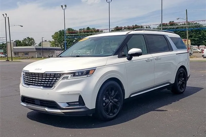 2022 Kia Carnival SX Prestige photo 1