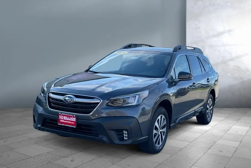 2021 Subaru Outback Premium photo 1