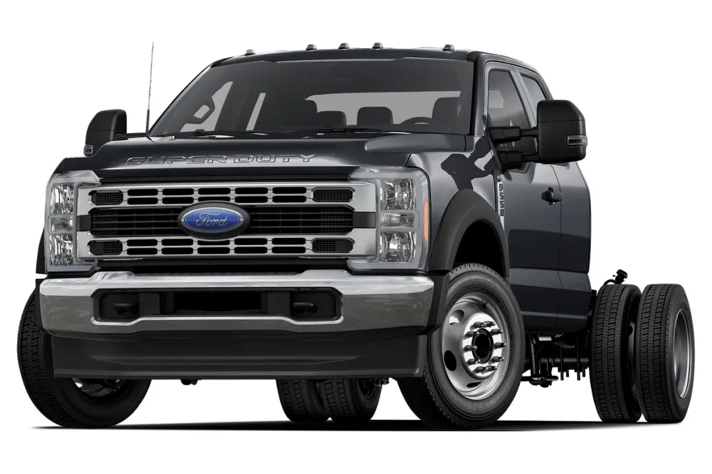 2025 Ford F-550 XLT photo 1
