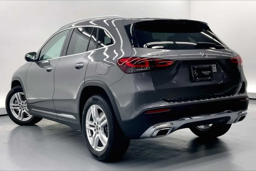 2023 Mercedes Benz GLA 250 photo 1