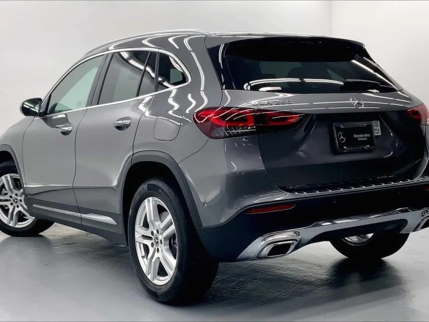 2023 Mercedes Benz GLA 250 photo 1