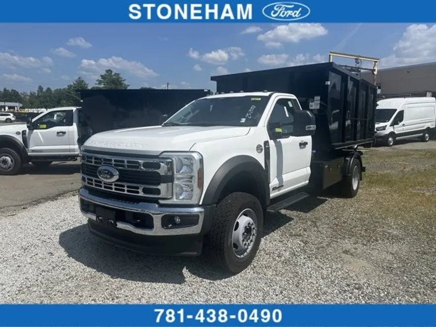 2025 Ford F-600 photo 1