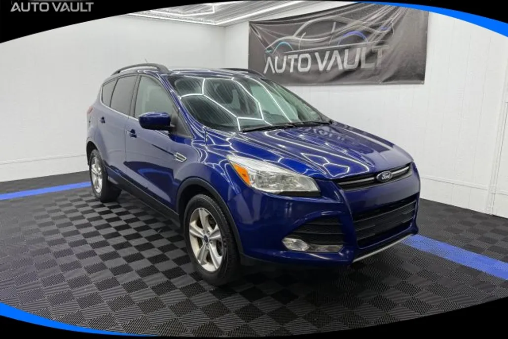 2016 Ford Escape SE Sport photo 1
