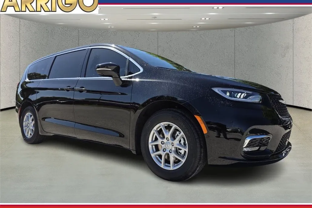 2025 Chrysler Pacifica photo 1