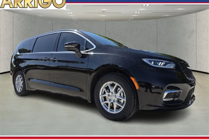 2025 Chrysler Pacifica photo 1