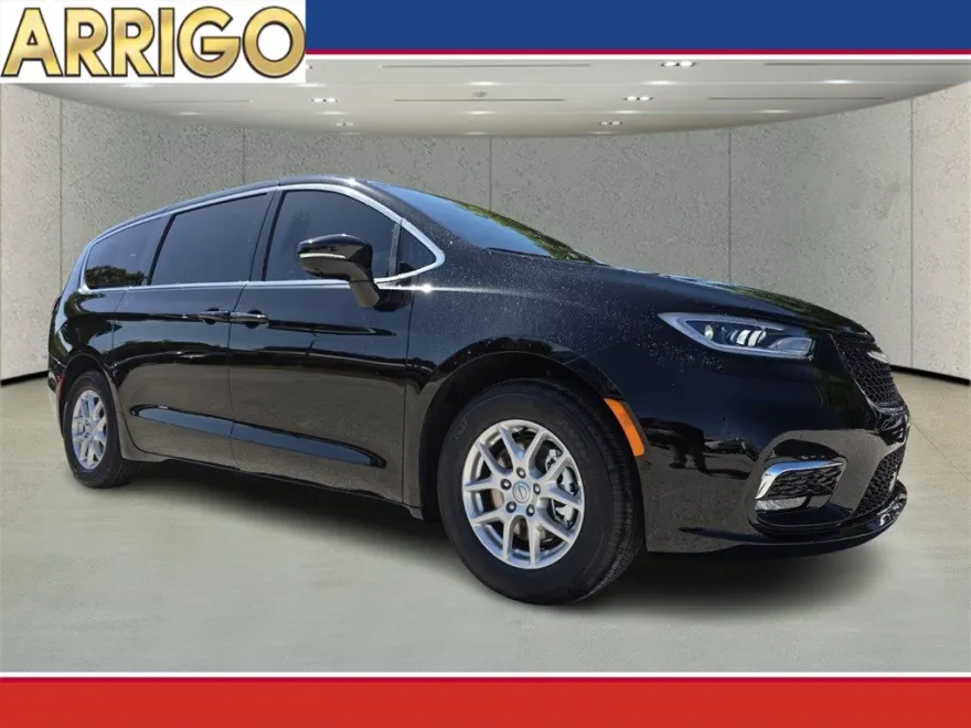 2025 Chrysler Pacifica photo 1
