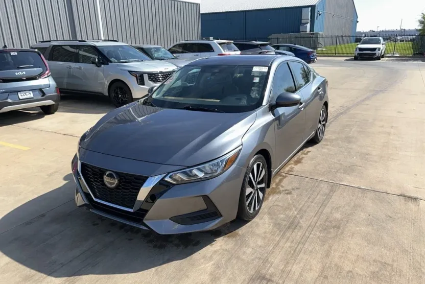 2021 Nissan Sentra SV photo 1