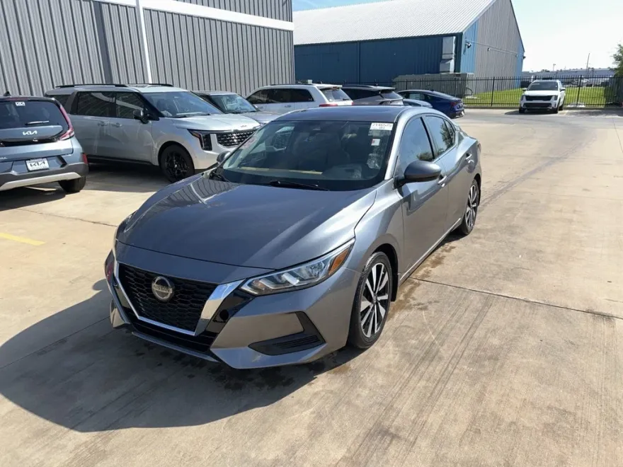 2021 Nissan Sentra SV photo 1
