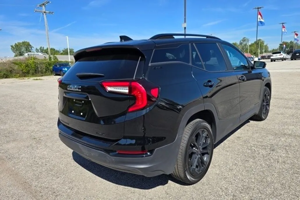 2022 Gmc Terrain SLE Elevation photo 1