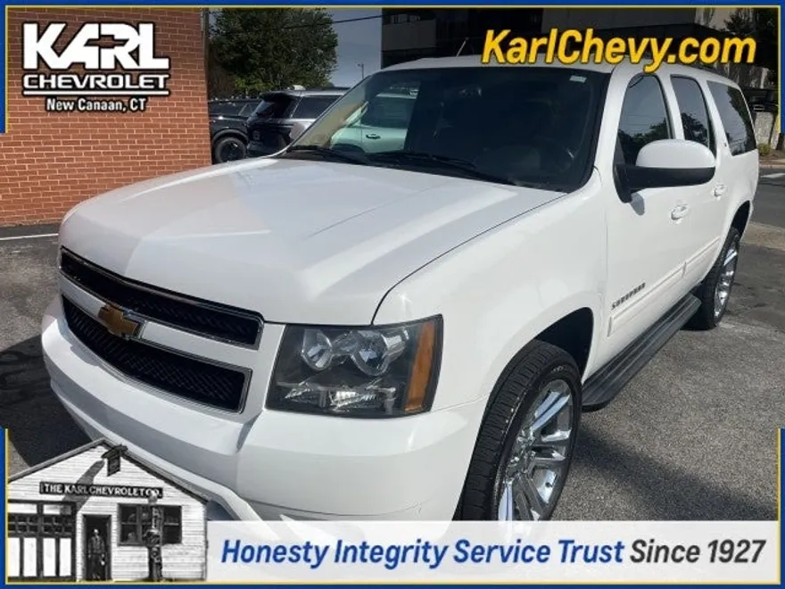 2012 Chevrolet Suburban LT photo 1