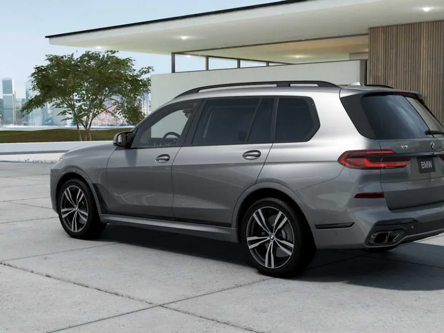 2025 Bmw X7 M60i photo 1