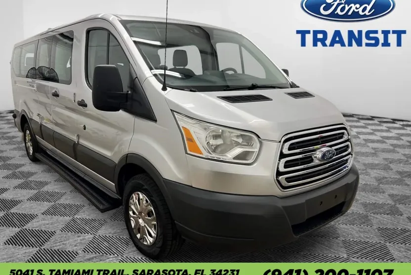 2016 Ford Transit XLT photo 1