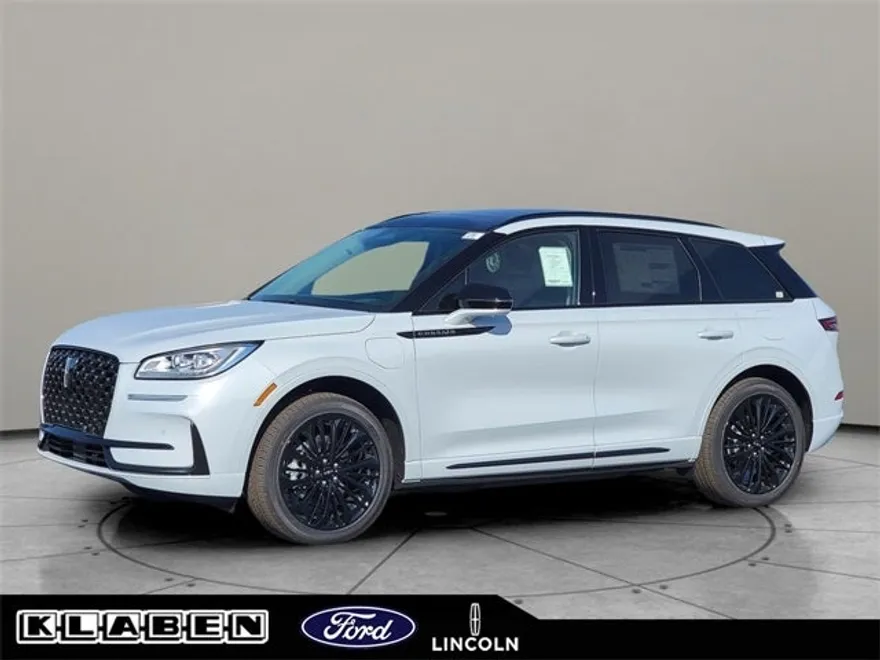 2025 Lincoln Corsair Grand Touring photo 1