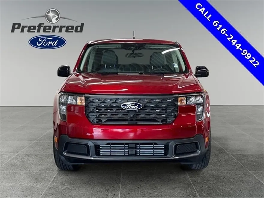 2025 Ford Maverick XLT photo 1