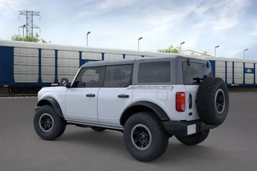2025 Ford Bronco Base photo 1