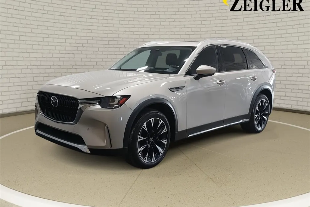 2024 Mazda CX-90 Premium photo 1