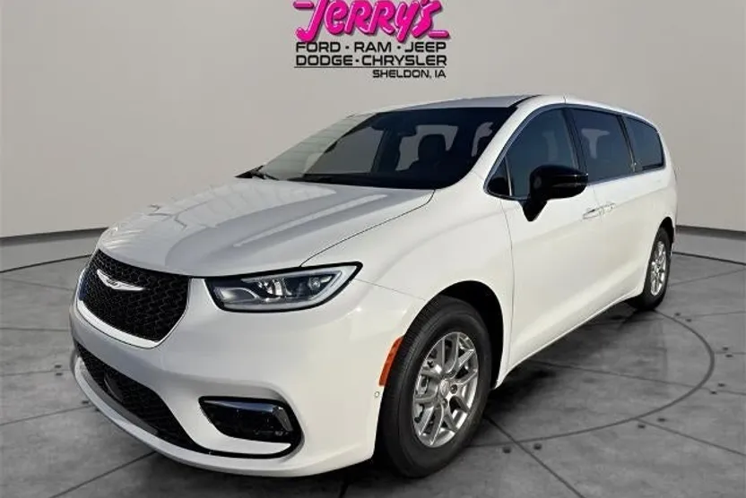 2026 Chrysler Pacifica photo 1