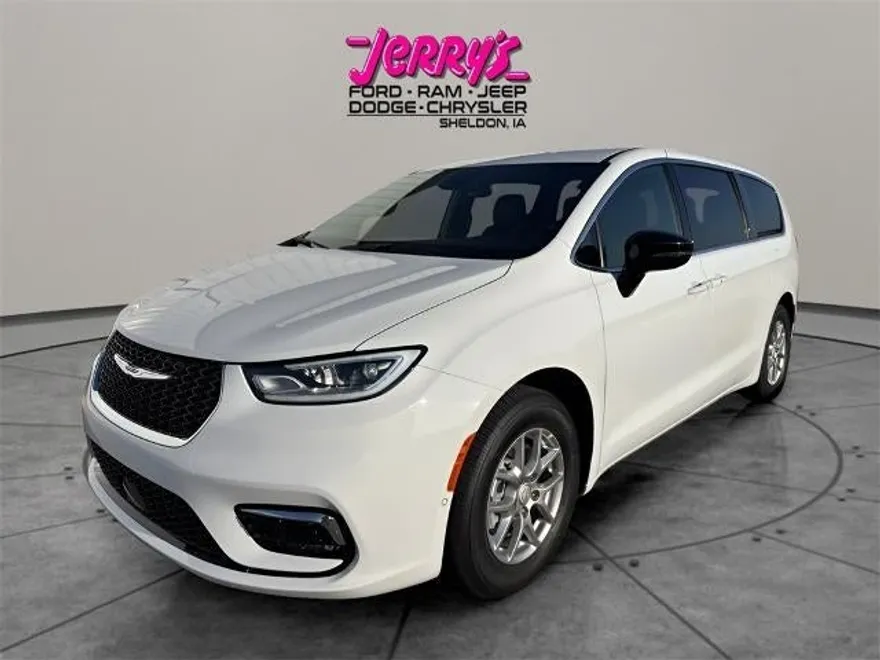2026 Chrysler Pacifica photo 1