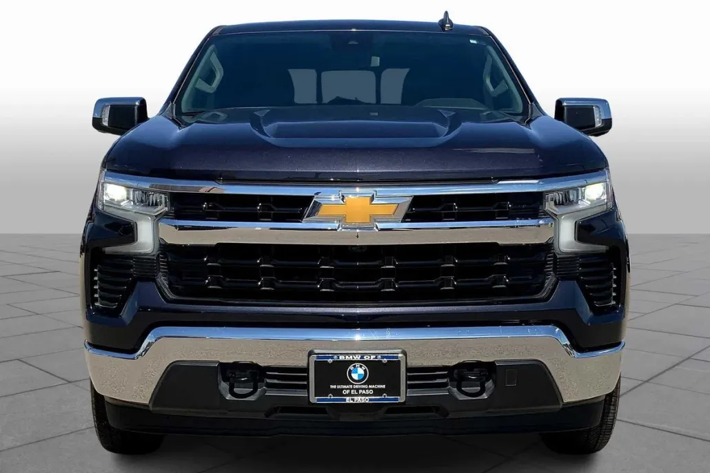 2023 Chevrolet Silverado 1500 LT photo 1