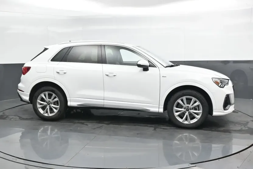 2023 Audi Q3 Premium S line photo 1
