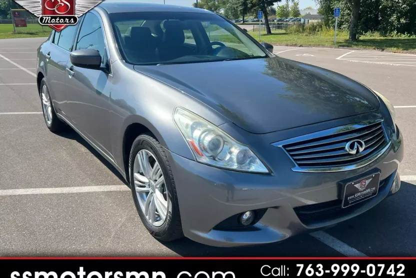 2013 Infiniti G37 photo 1