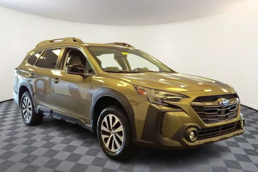 2023 Subaru Outback Premium photo 1