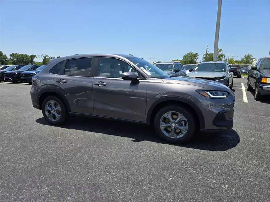 2026 Honda HR-V LX photo 1