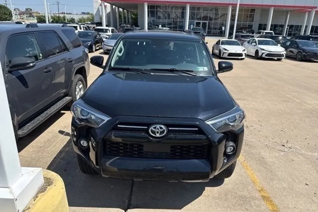 2024 Toyota 4Runner SR5 photo 1
