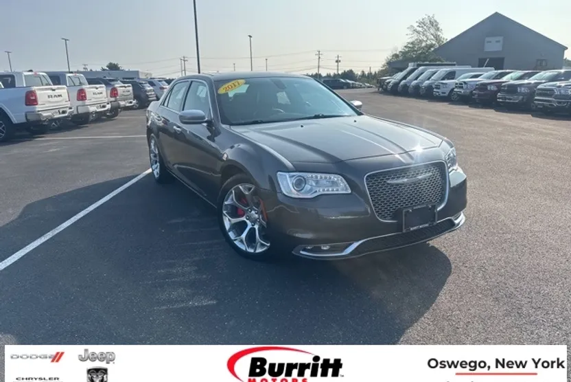 2017 Chrysler 300 C Platinum photo 1