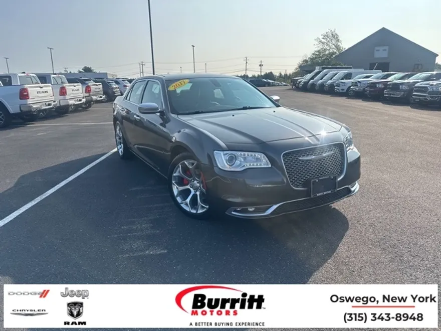2017 Chrysler 300 C Platinum photo 1