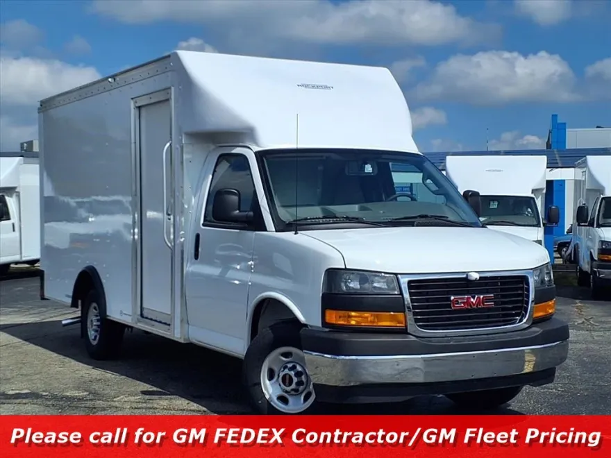 2025 Gmc Savana Cutaway 3500 photo 1