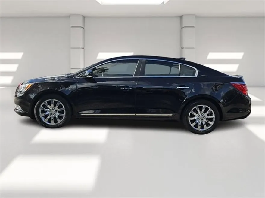2016 Buick LaCrosse Leather photo 1
